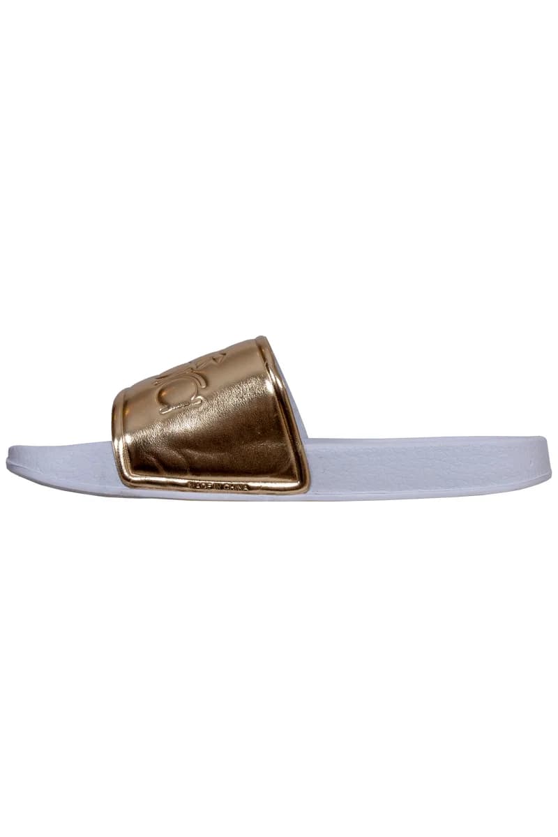 DIADORA product photo
